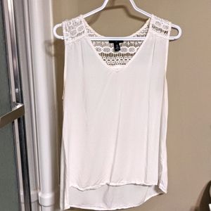 Gap white tank M